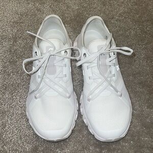 On cloudmonster women’s size 7 used once